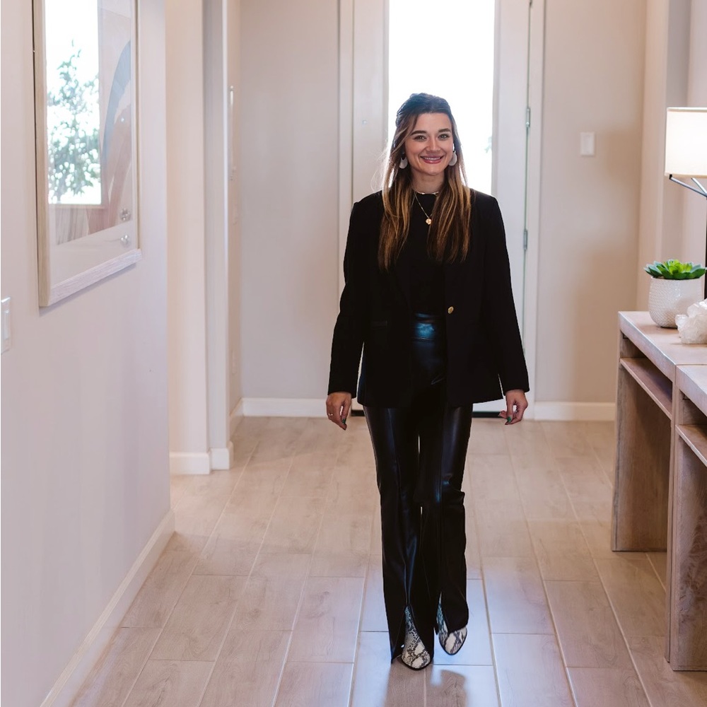 Meet your Posher, Stephanie